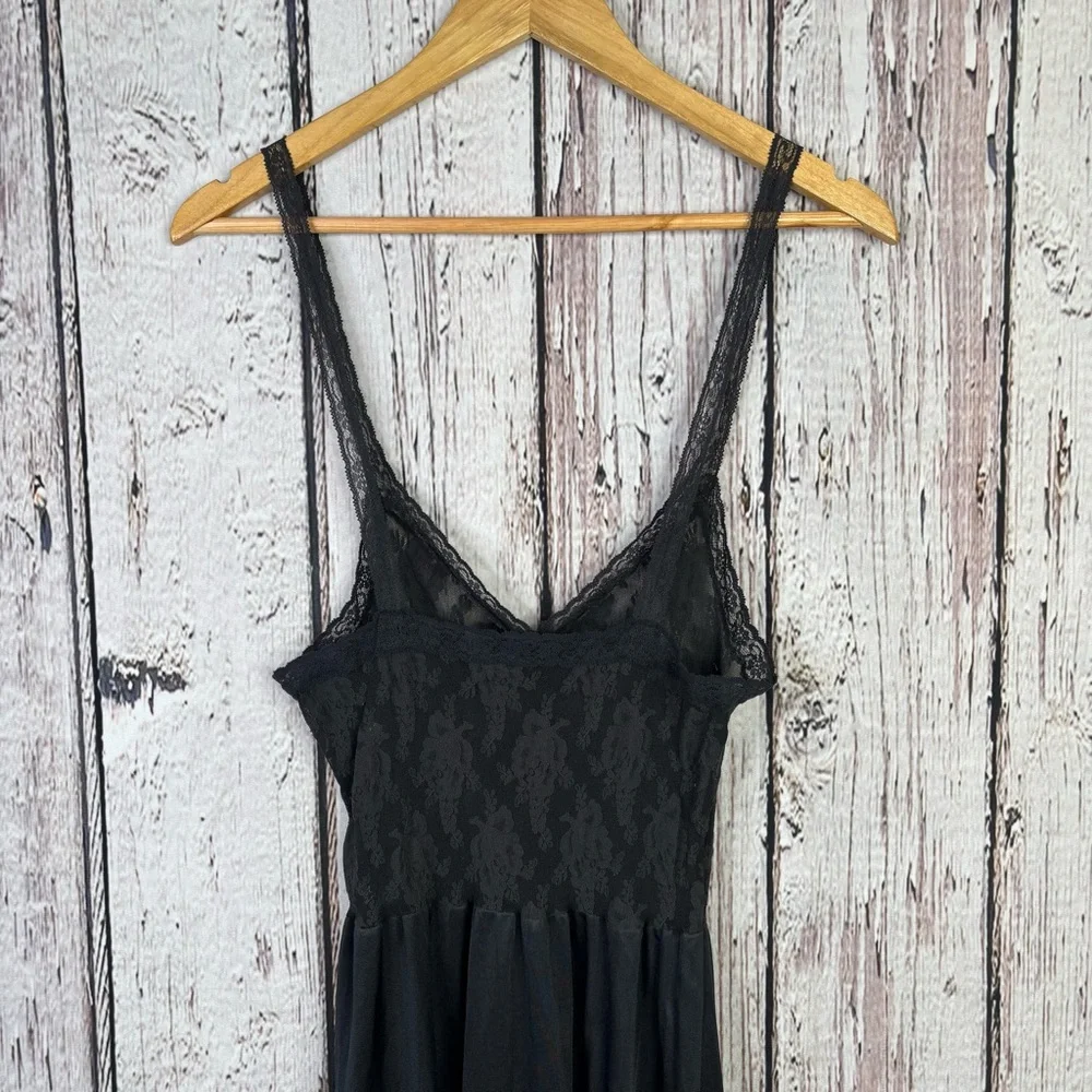 Vintage Vanity Fair Black Lace Nylon Slip Nightgown‎ Dress Lingerie Negligee 32